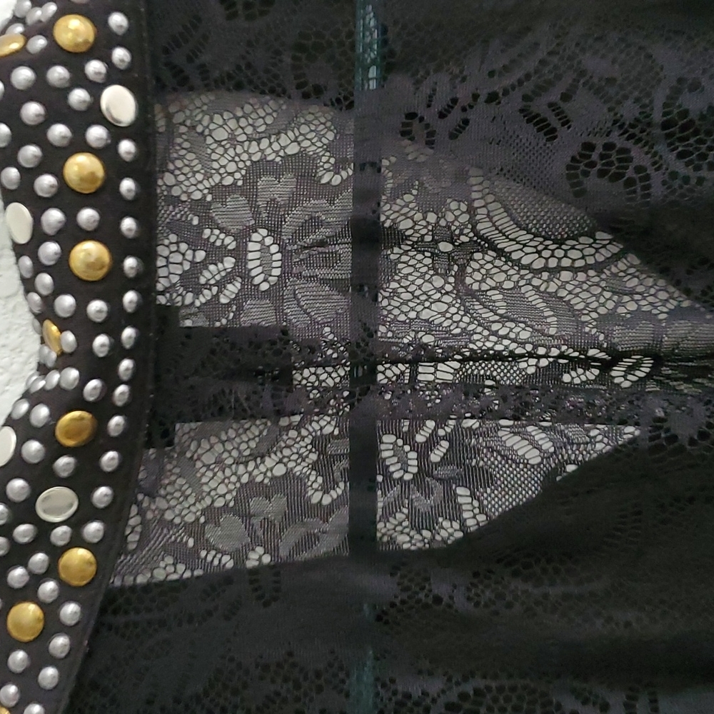 Shirt - Picture 4 of 4